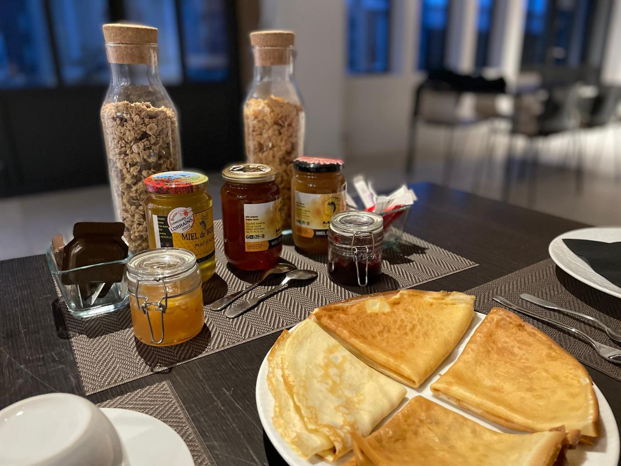 Bed and Breakfast L'Atelier De Degustation Вертю Экстерьер фото